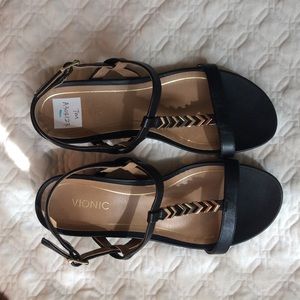vionic cali wedge sandal